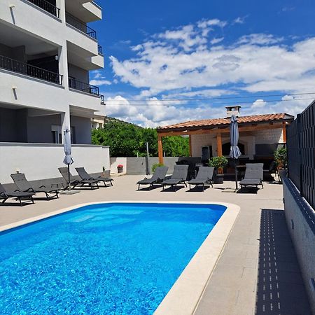 Villa Apartment Aa 2 Trogir Bagian luar foto
