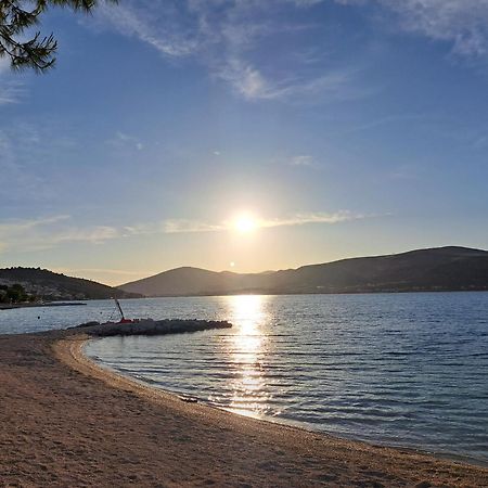 Villa Apartment Aa 2 Trogir Bagian luar foto