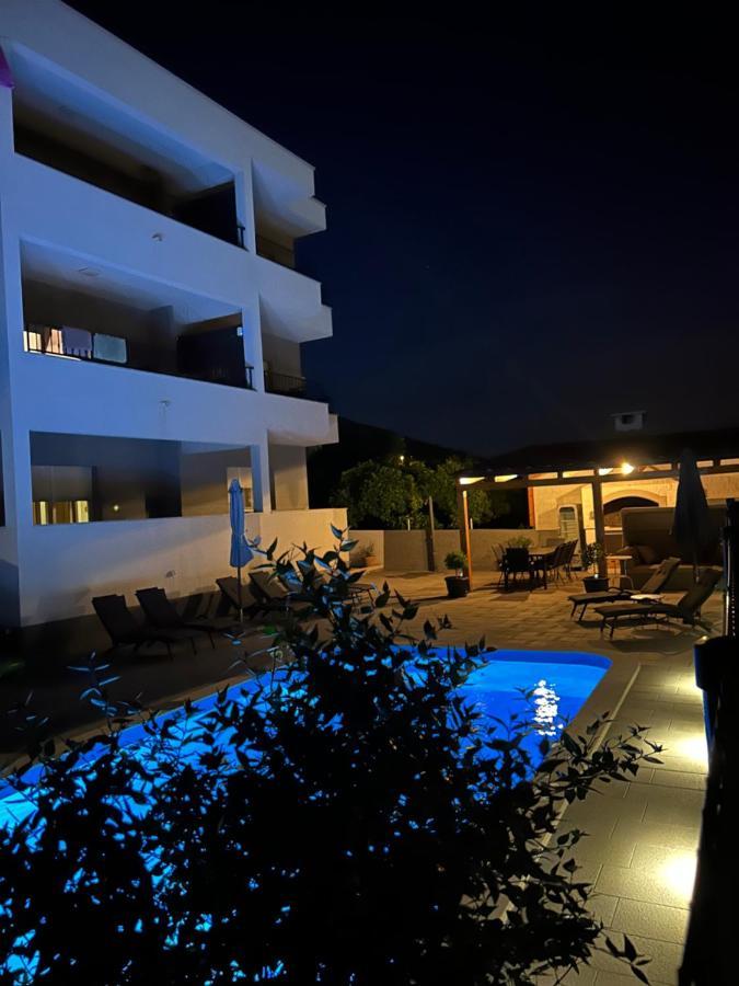 Villa Apartment Aa 2 Trogir Bagian luar foto