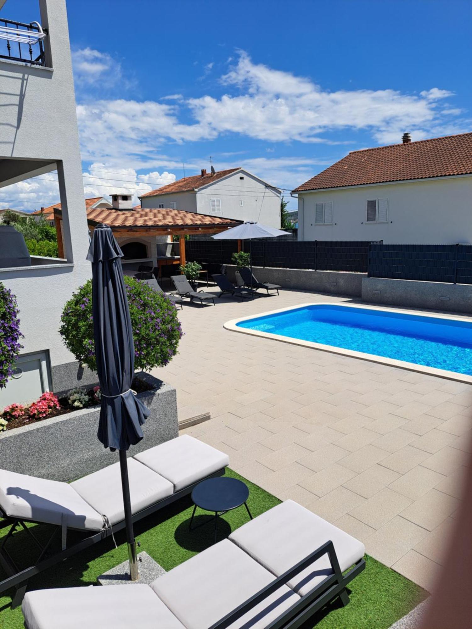 Villa Apartment Aa 2 Trogir Bagian luar foto