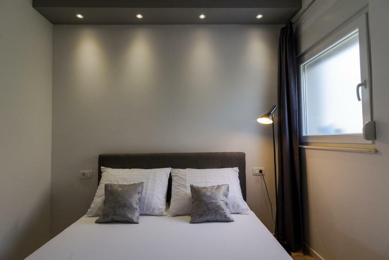 Villa Apartment Aa 2 Trogir Bagian luar foto