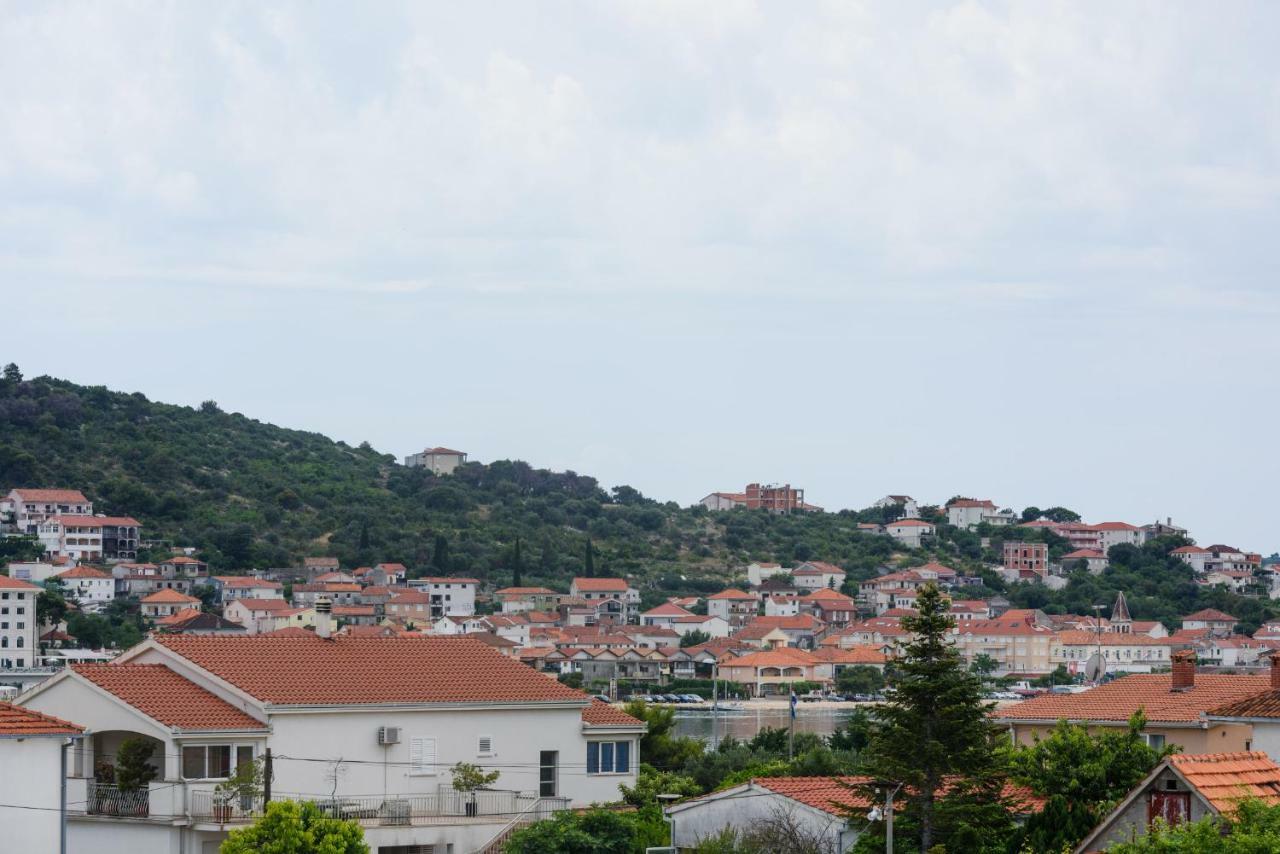 Villa Apartment Aa 2 Trogir Bagian luar foto