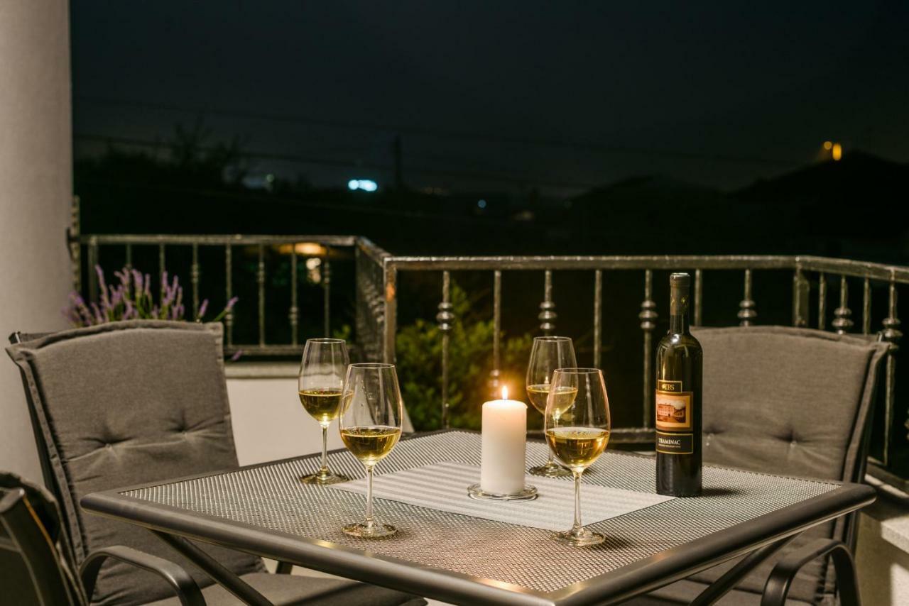 Villa Apartment Aa 2 Trogir Bagian luar foto