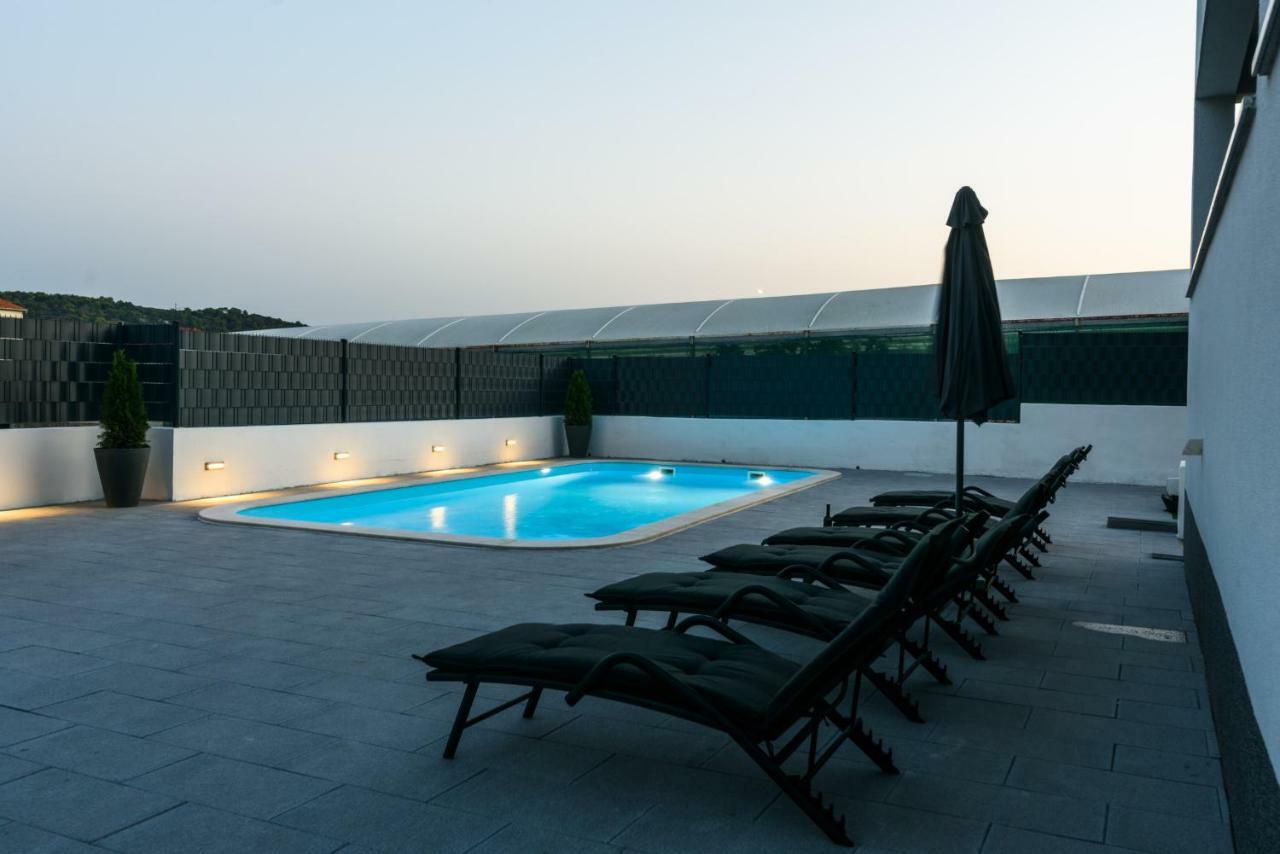 Villa Apartment Aa 2 Trogir Bagian luar foto
